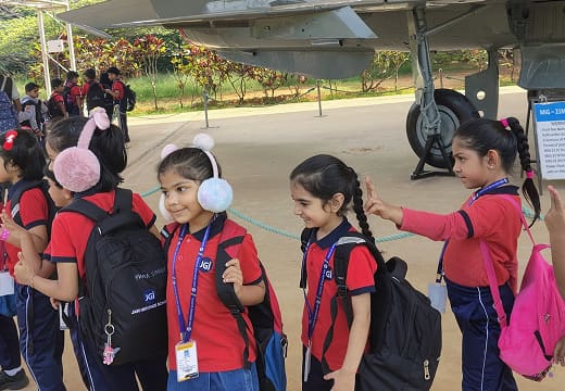 Students at science center